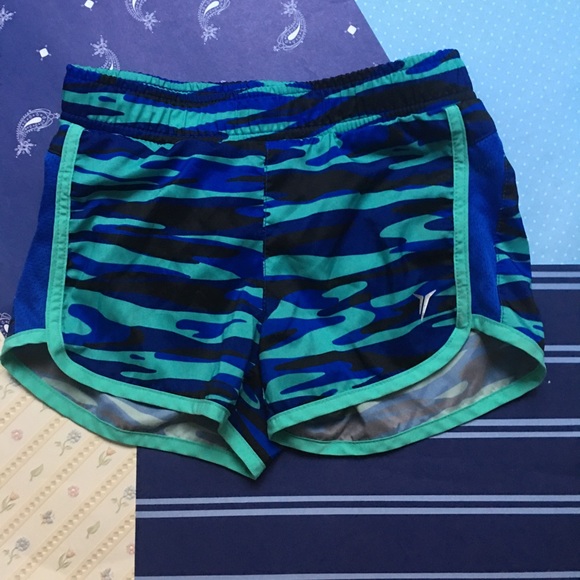 Old Navy active shorts - Picture 1 of 4